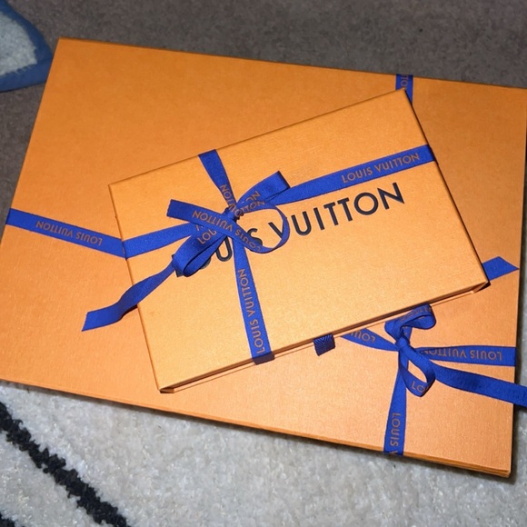 Meet your Posher, Sarah - Picture 2 of 3